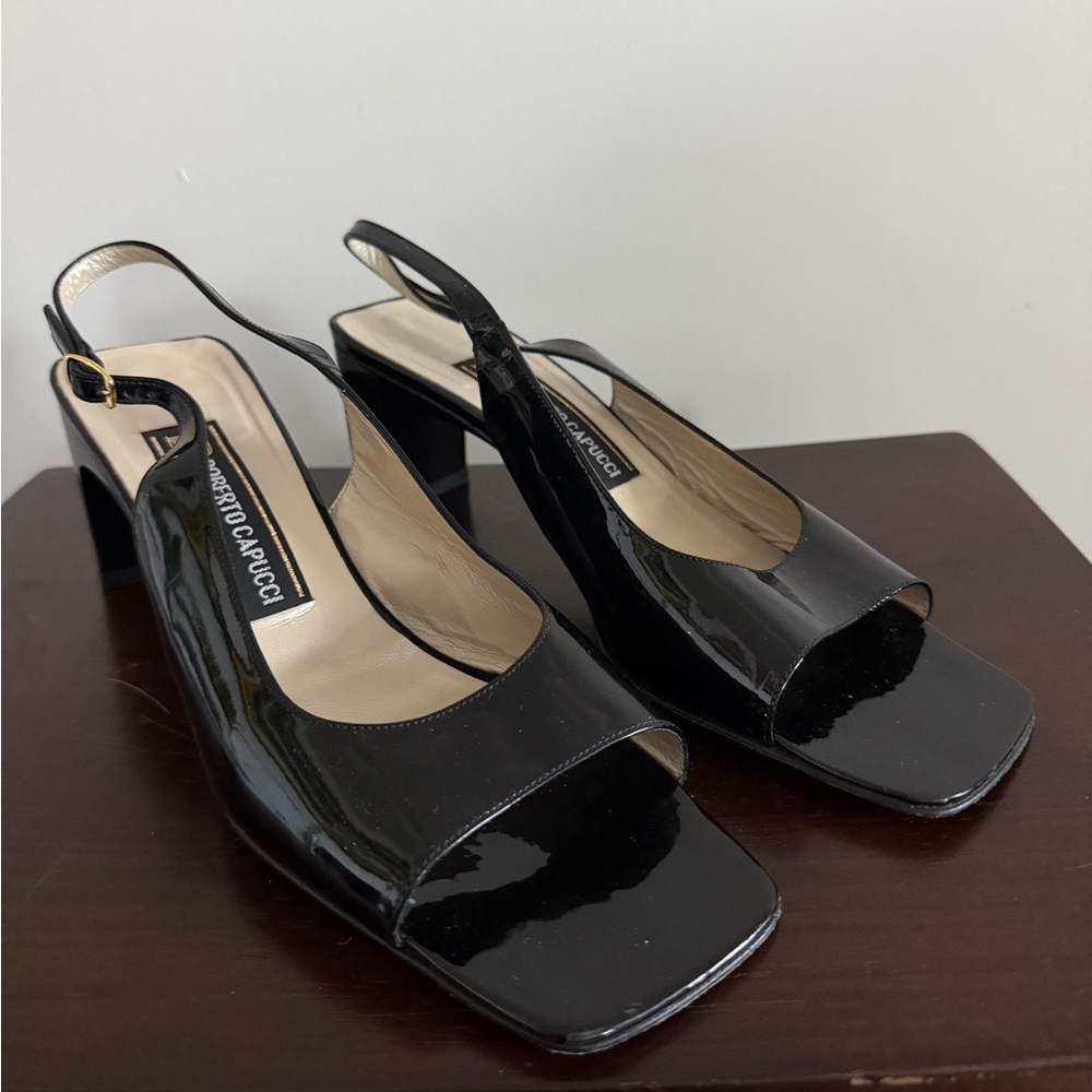 Black Peep-Toe Heels by Roberto Capucci